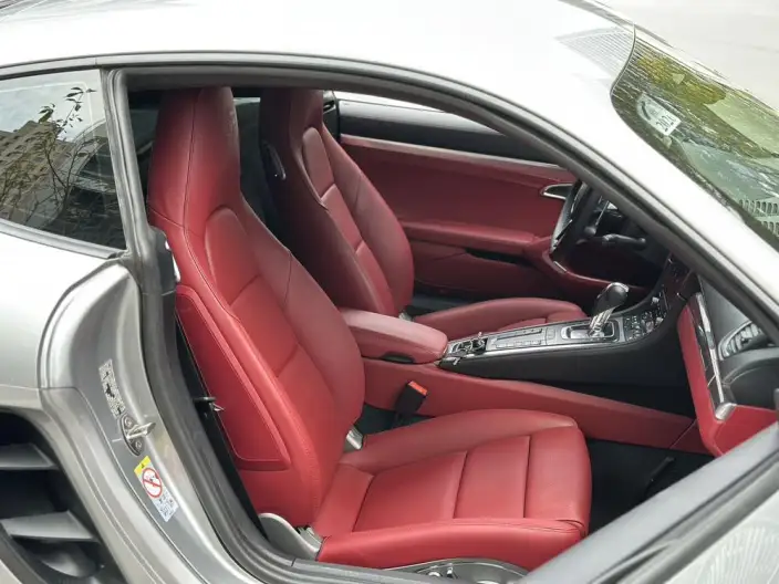 Porsche 718 2023 Model Cayman 2.0T – фото 9