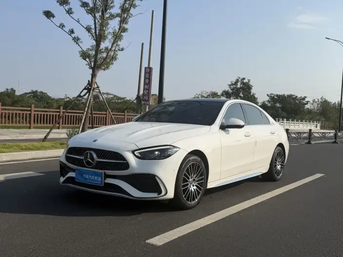 Mercedes-Benz C-Class 2023 Model C 260 L Sports Edition – фото 1