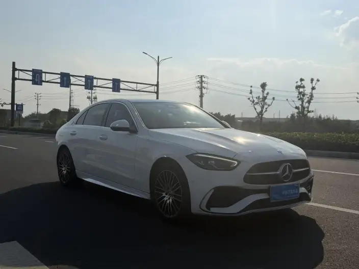 Mercedes-Benz C-Class 2023 Model C 260 L Sports Edition – фото 3