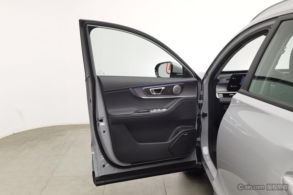 Chery Tiggo 8 PRO PHEV 2024 модификация 1.5T DHT 100km New Chen Edition – фото 21