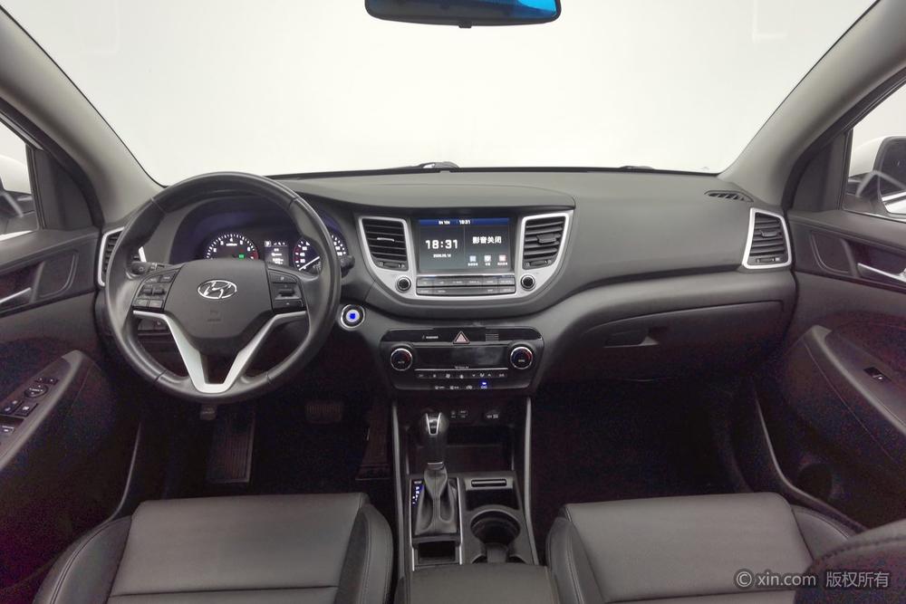 Hyundai Tucson 2015 1.6T DCT 2WD Smart – фото 12