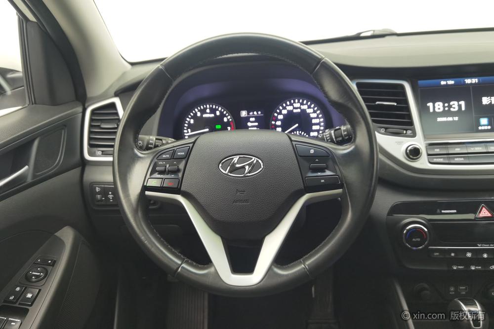 Hyundai Tucson 2015 1.6T DCT 2WD Smart – фото 14