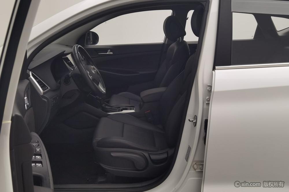 Hyundai Tucson 2015 1.6T DCT 2WD Smart – фото 17