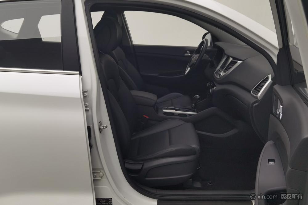 Hyundai Tucson 2015 1.6T DCT 2WD Smart – фото 19