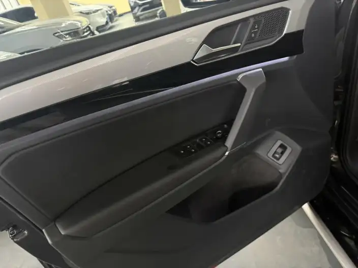 Volkswagen Tayron 2022 Model 280TSI 2WD Luxury Zhilian Edition – фото 7