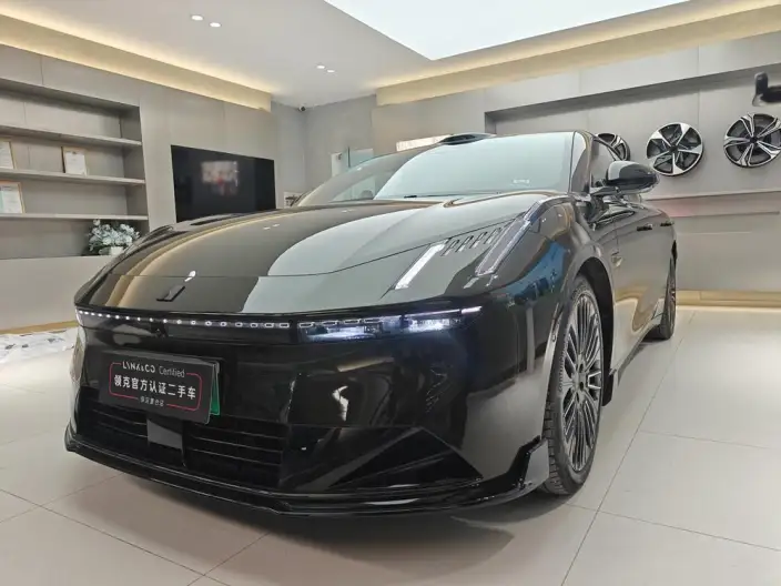 Lynk & Co 10 EM-P 2025 Model 240 4WD Ultra Sports Edition