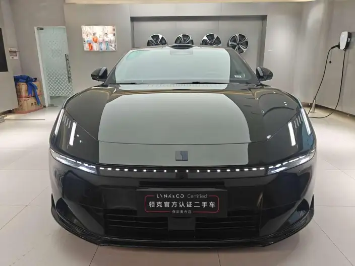 Lynk & Co 10 EM-P 2025 Model 240 4WD Ultra Sports Edition