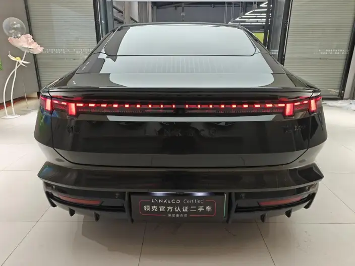 Lynk & Co 10 EM-P 2025 Model 240 4WD Ultra Sports Edition – фото 5