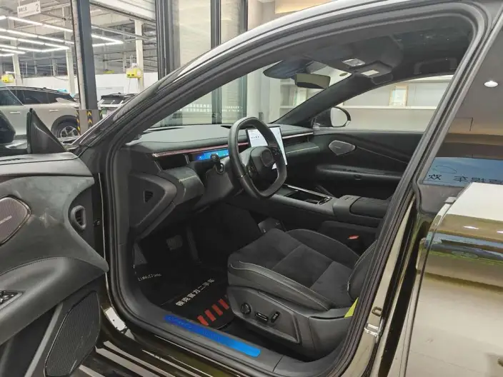 Lynk & Co 10 EM-P 2025 Model 240 4WD Ultra Sports Edition – фото 10