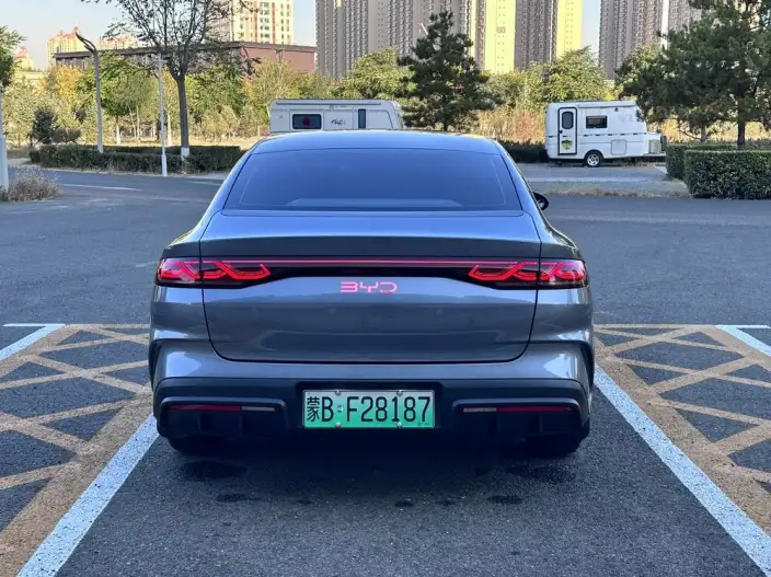 QinL DM 2024 Model DM-i 80KM Leading Model – фото 5