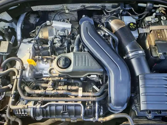Volkswagen Sagitar 2023 Model 300TSI DSG Superior Edition – фото 7