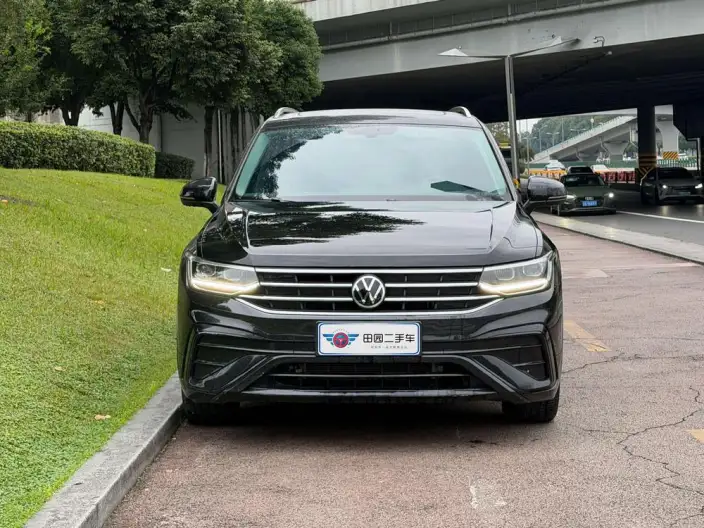 Volkswagen Tiguan L 2023 Model 300TSI 2WD Smart Edition – фото 2