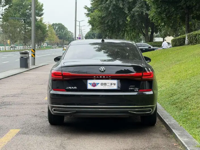 Volkswagen Passat 2023 Model 330TSI Elite Edition – фото 5