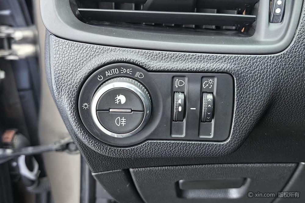 Buick Envision 2018 модификация 20T 2WD Leading – фото 15