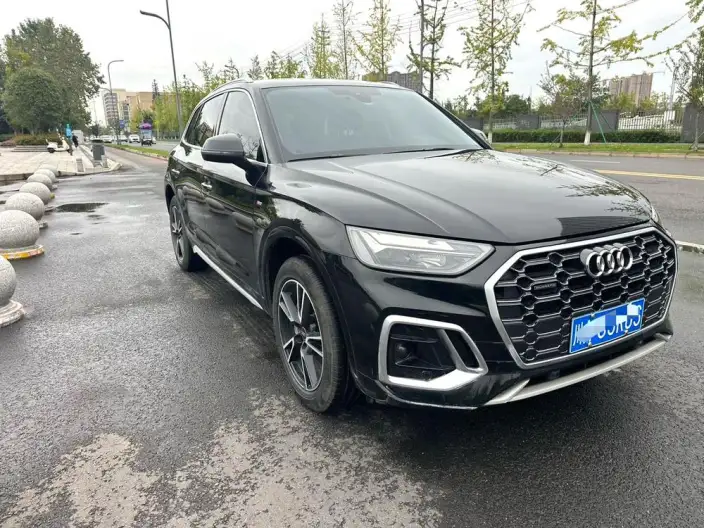 Audi Q5L 2024 Model 40TFSI Fashion Dynamic Model – фото 2