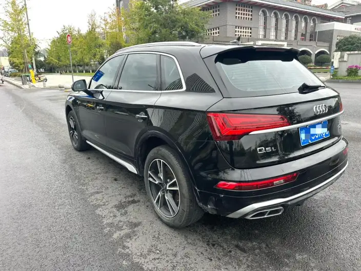 Audi Q5L 2024 Model 40TFSI Fashion Dynamic Model – фото 3