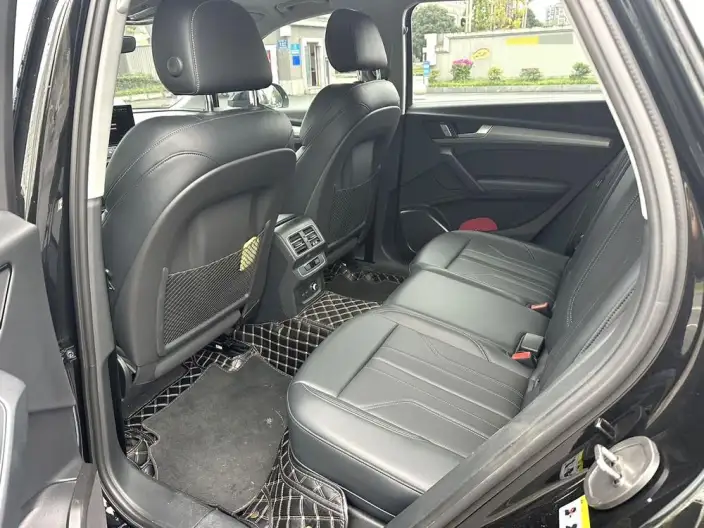 Audi Q5L 2024 Model 40TFSI Fashion Dynamic Model – фото 9
