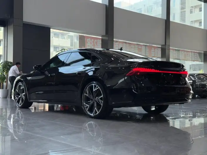 Audi A7 L 2022 Model 45 TFSI quattro S-line Black Samurai Edition – фото 3