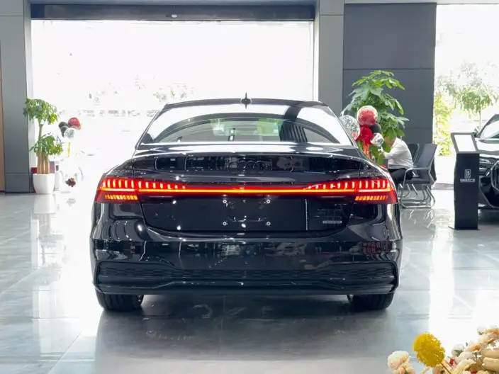 Audi A7 L 2022 Model 45 TFSI quattro S-line Black Samurai Edition – фото 4