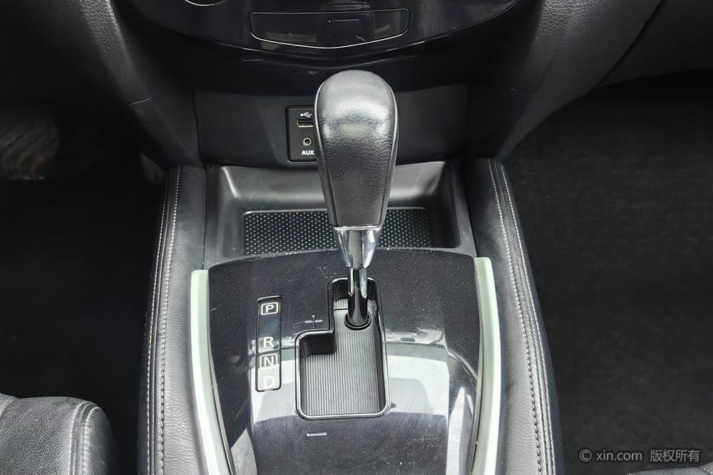Nissan X-Trail 2014 2.0L CVT Comfort 2WD – фото 15