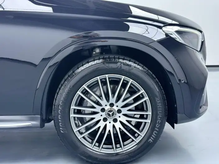 Mercedes-Benz GLC 2025 Model Facelift GLC 300 L 4MATIC Dynamic Model 5 seat – фото 8