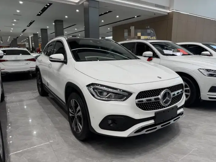 Mercedes-Benz GLA 2022 Model GLA 200 – фото 3