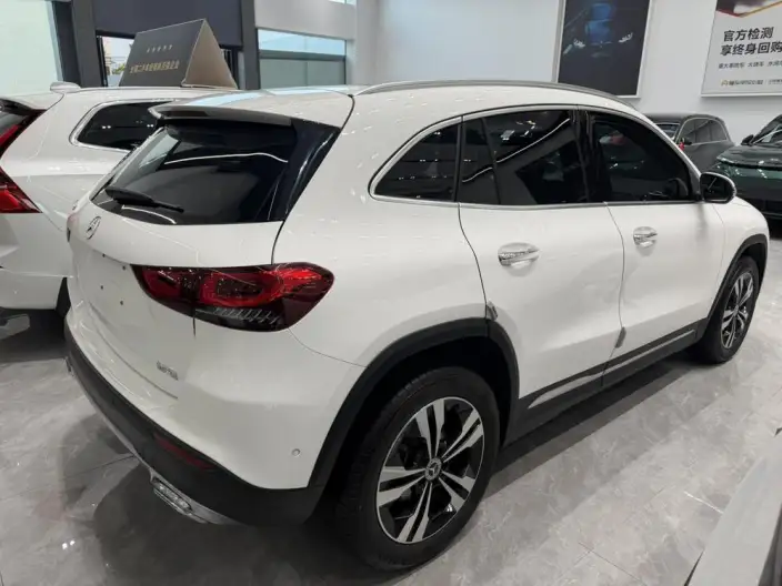 Mercedes-Benz GLA 2022 Model GLA 200 – фото 4