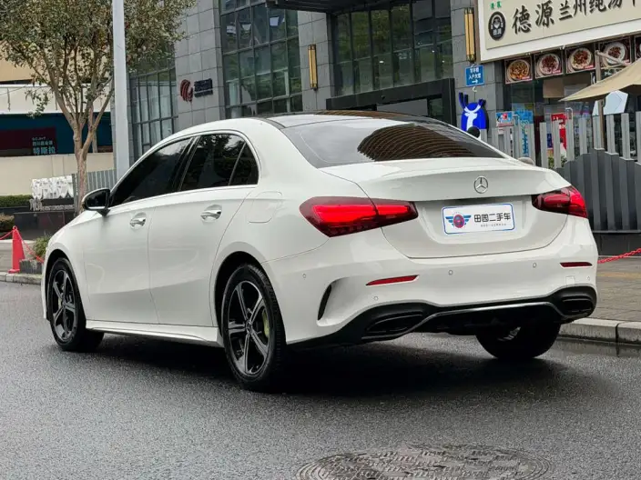 Mercedes-Benz A-class 2024 Model Facelift A 200 L Fashion Edition – фото 4