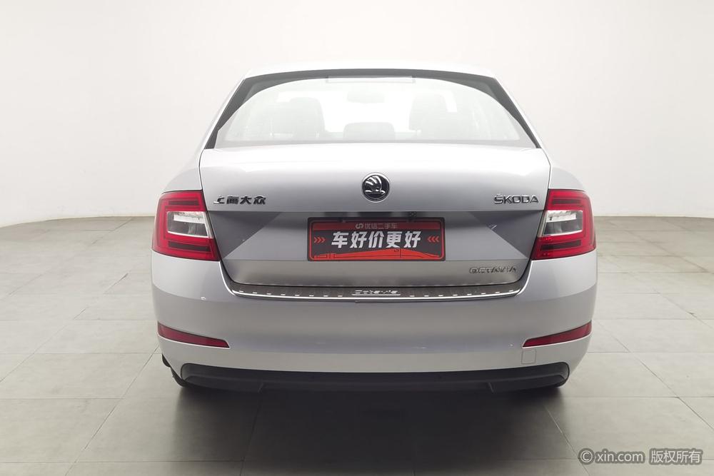 Skoda Octavia 2016 модификация 1.6L автоматическое Chuangxing Edition – фото 3