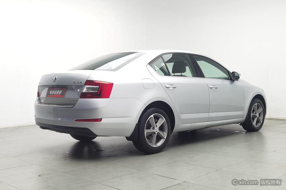 Skoda Octavia 2016 модификация 1.6L автоматическое Chuangxing Edition – фото 4