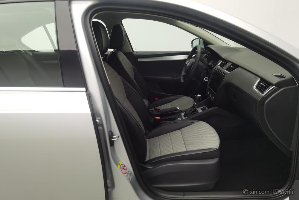 Skoda Octavia 2016 модификация 1.6L автоматическое Chuangxing Edition – фото 12