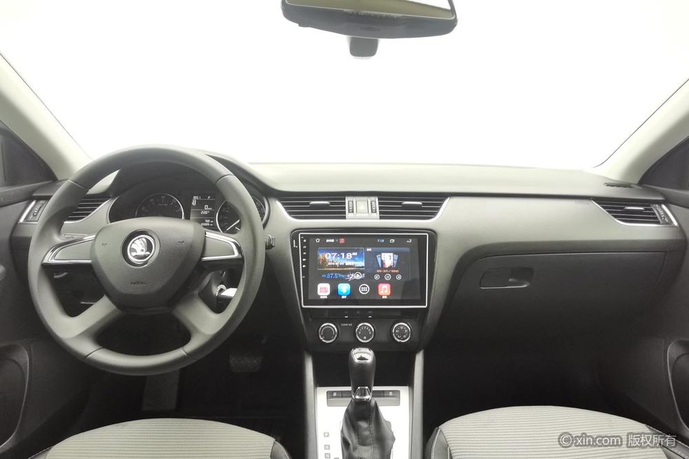 Skoda Octavia 2016 модификация 1.6L автоматическое Chuangxing Edition – фото 13