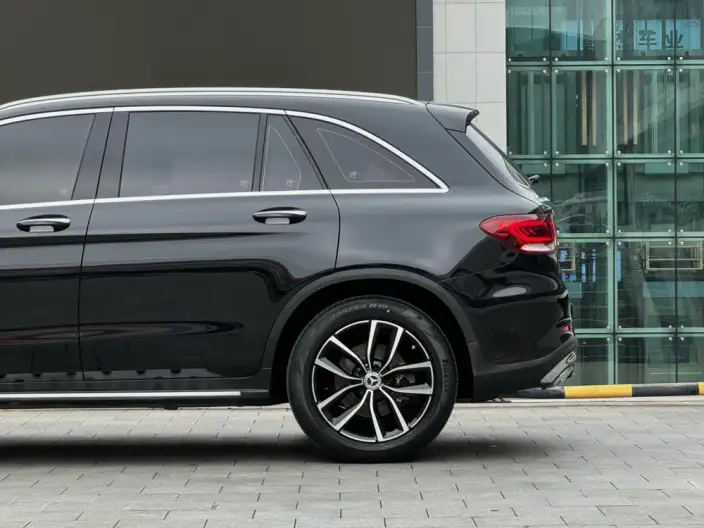 Mercedes-Benz GLC 2022 Model GLC 260 L 4MATIC Luxury Model – фото 5