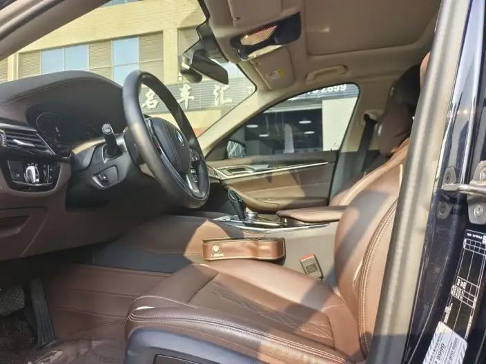 BMW 5 Series 2022 Model 525Li Luxury Set – фото 8