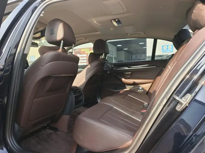 BMW 5 Series 2022 Model 525Li Luxury Set – фото 9