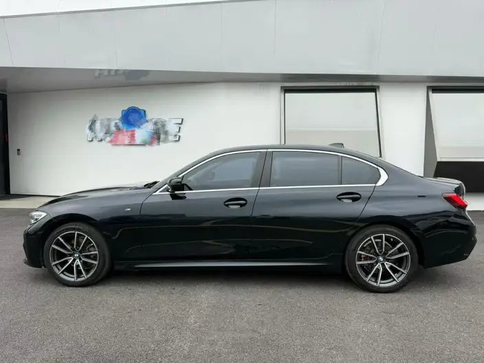 BMW 3 Series 2022 Model 325Li M Sports Set – фото 3