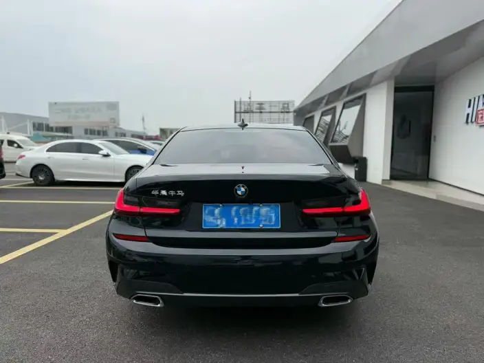 BMW 3 Series 2022 Model 325Li M Sports Set – фото 4