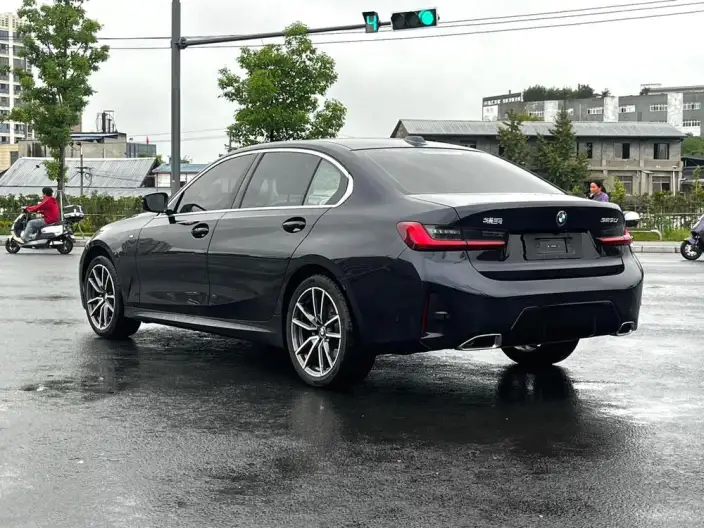 BMW 3 Series 2025 Model 325Li M Sports Set – фото 4