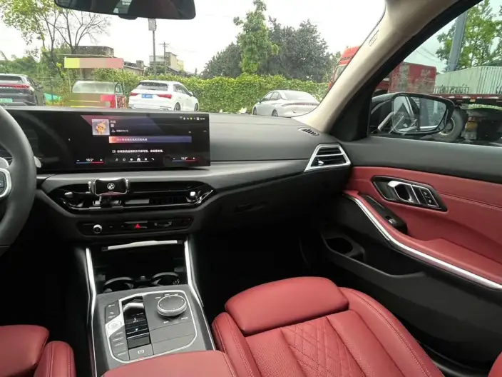 BMW 3 Series 2025 Model 325Li M Sports Set – фото 8