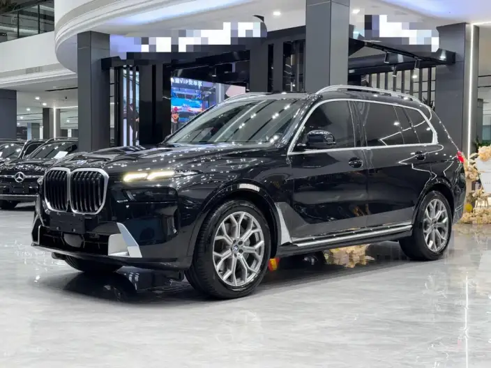 BMW X7 2023 Model xDrive40i Leading Model Luxury Set – фото 1