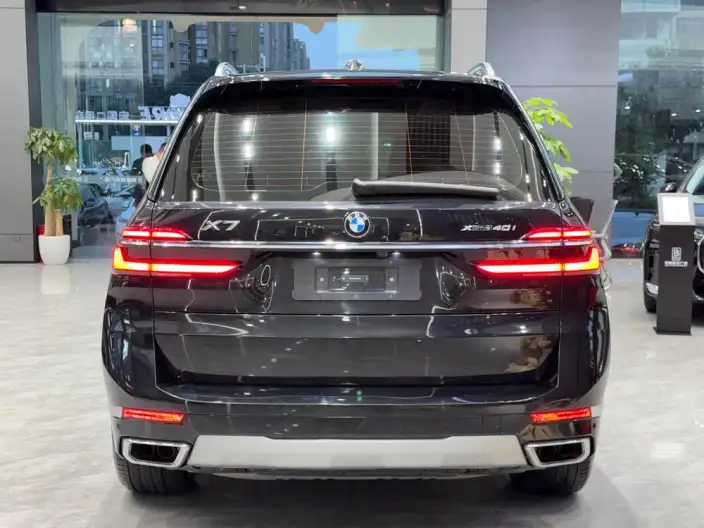 BMW X7 2023 Model xDrive40i Leading Model Luxury Set – фото 4