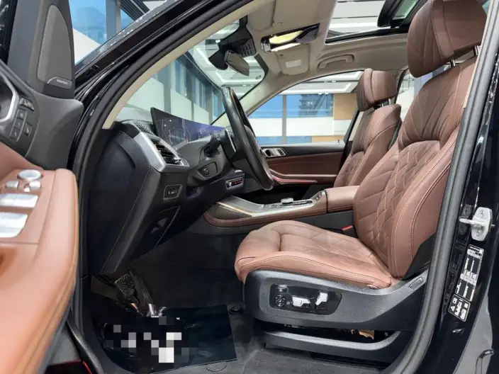 BMW X7 2023 Model xDrive40i Leading Model Luxury Set – фото 8