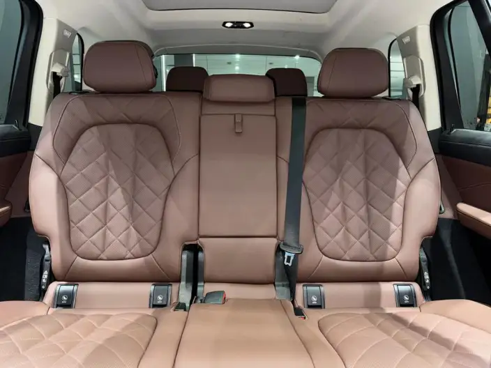 BMW X7 2023 Model xDrive40i Leading Model Luxury Set – фото 10