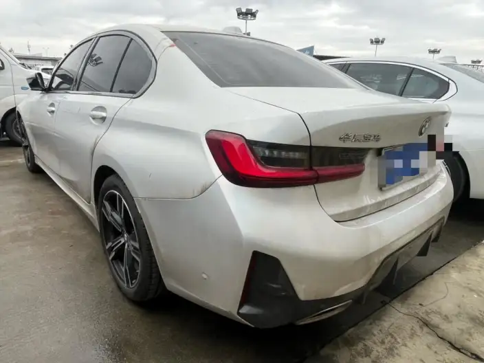 BMW 3 Series 2023 Model 325i M Sports Set – фото 4