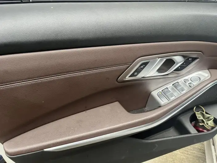 BMW 3 Series 2023 Model 325i M Sports Set – фото 6
