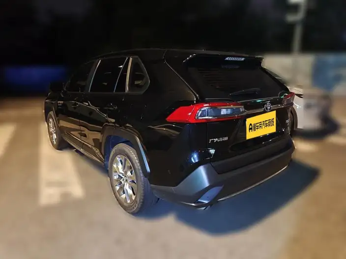 Toyota Wildlander 2021 Model 2.0L 4WD Deluxe Edition – фото 4
