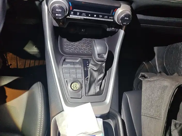 Toyota Wildlander 2021 Model 2.0L 4WD Deluxe Edition – фото 9