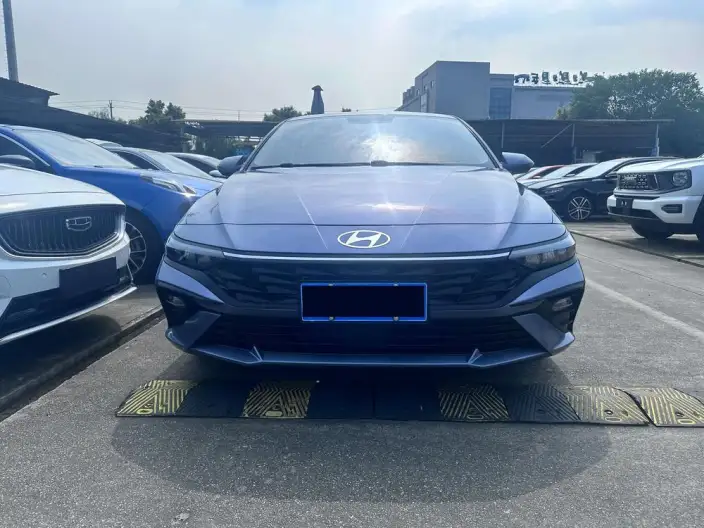 Hyundai Ioniq 2023 Model 1.5L CVT GLX Elite Edition – фото 2