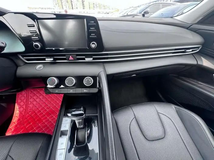 Hyundai Ioniq 2023 Model 1.5L CVT GLX Elite Edition – фото 8