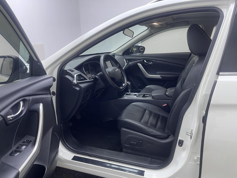 Venucia T90 2017 2.0L CVT Smart Fashion – фото 17